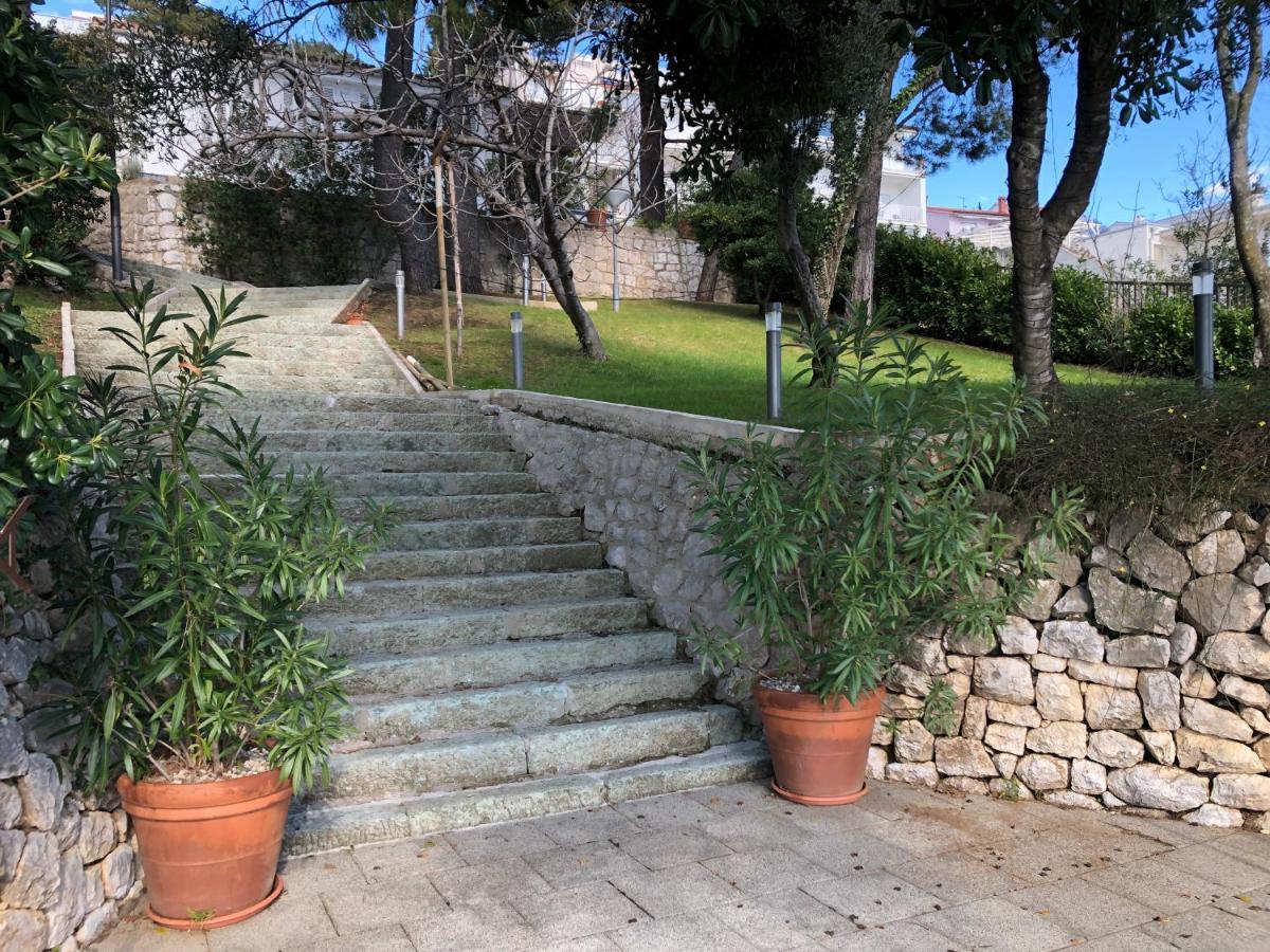 La Villa - Beach House & Rooms Crikvenica Exterior foto