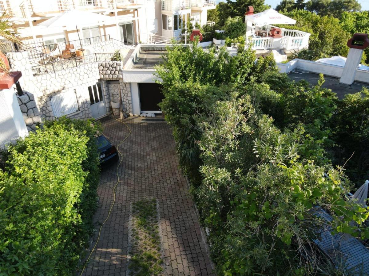 La Villa - Beach House & Rooms Crikvenica Exterior foto